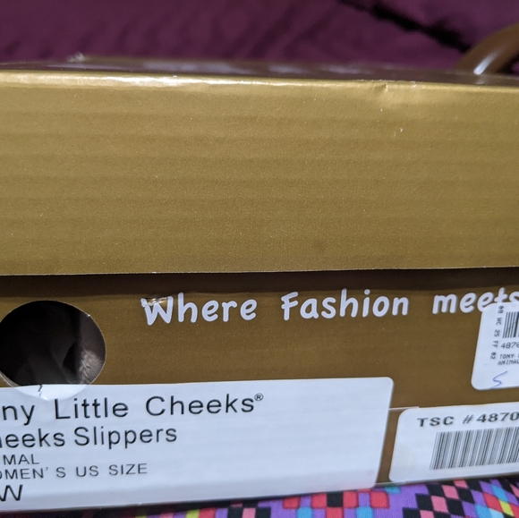 COPY - Tony Little Cheeks slippers - Picture 2 of 6